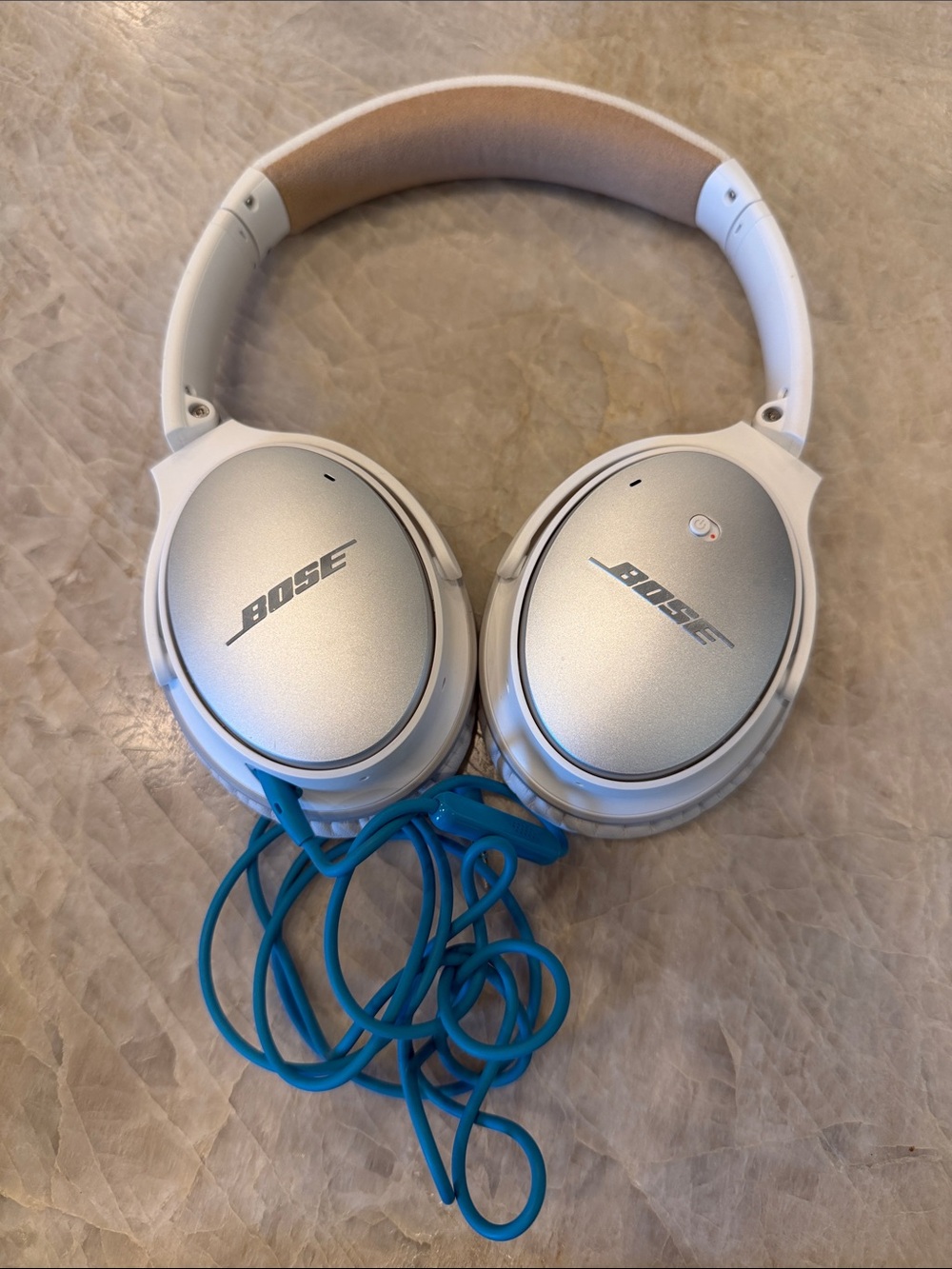 Bose White and Silver Over-Ear Headphones with Blue Cable